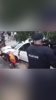 现场一片混乱！巴萨vs西班牙人场外发生车祸 有球迷倒在地上不起